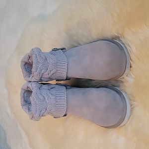 UGG ladies, women's boots. Size 9.